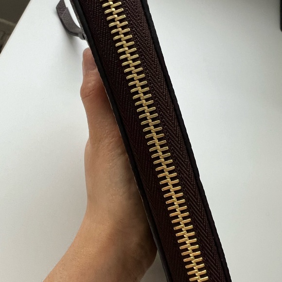 Louis Vuitton Empreinte Leather Zippy Wallet in Terre - Picture 6 of 11